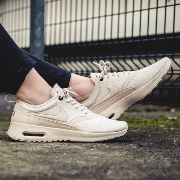 nike air max thea oatmeal khaki